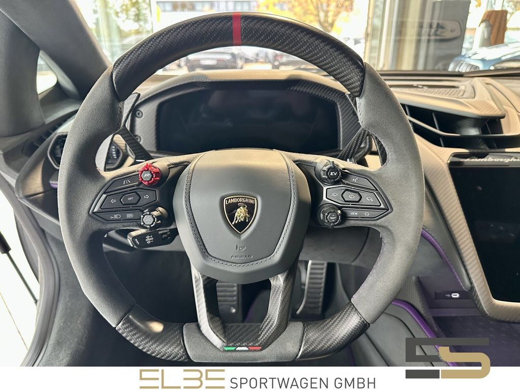 LAMBORGHINI Revuelto 2026