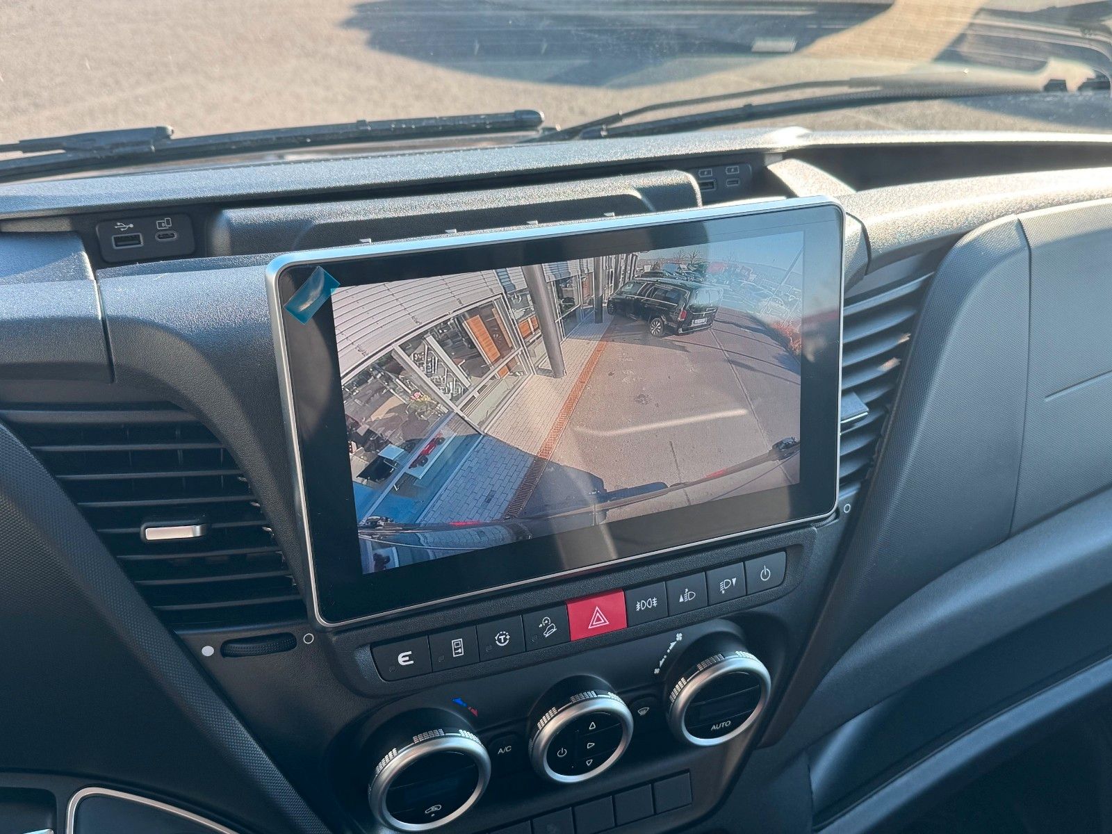 Fahrzeugabbildung Iveco Daily 35S21 HA8 3.0L *R4.100mm*Automatik*AHK*LED