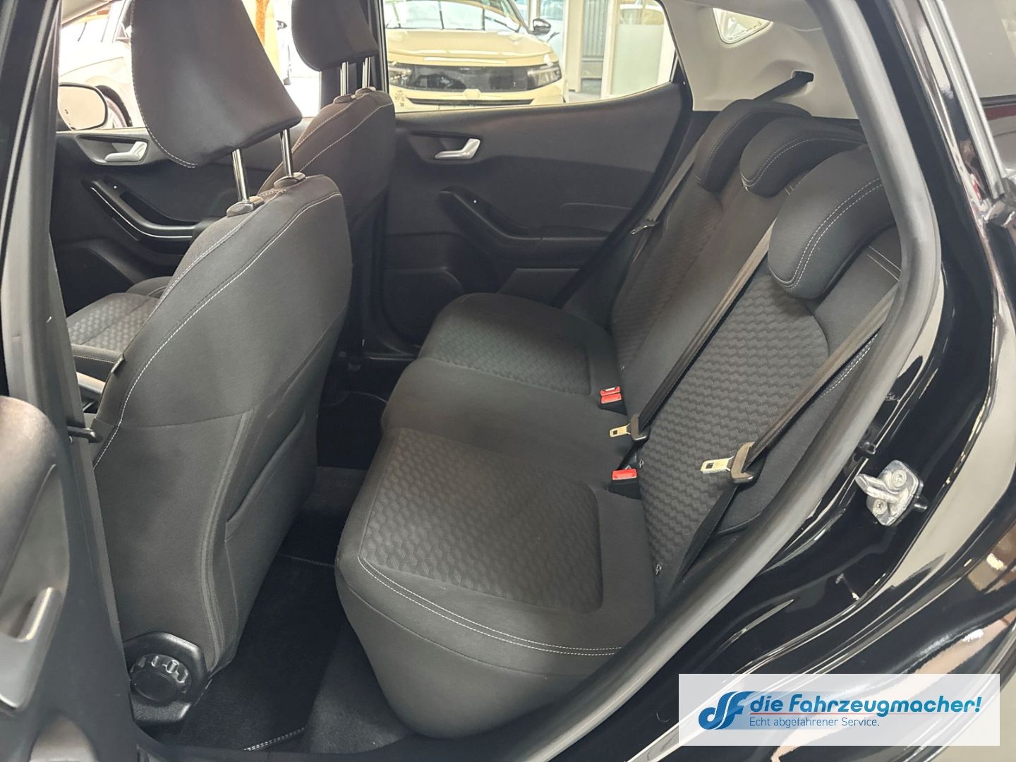 Fahrzeugabbildung Ford Fiesta Titanium X Navi LED Blendfreies Fernl. Ku