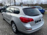 Opel Astra Sports Tourer 1.3 CDTI ecoFL. Edition NAVI - Opel Astra mit Diesel-Antrieb: Kombi, Klimaanlage, 1.3
