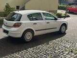 Opel Astra H Lim. Selection 110 Jahre Klima - Opel Astra aus 2009: J