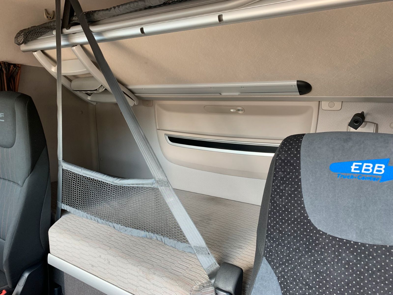 Fahrzeugabbildung DAF FT XF 480 SC LD