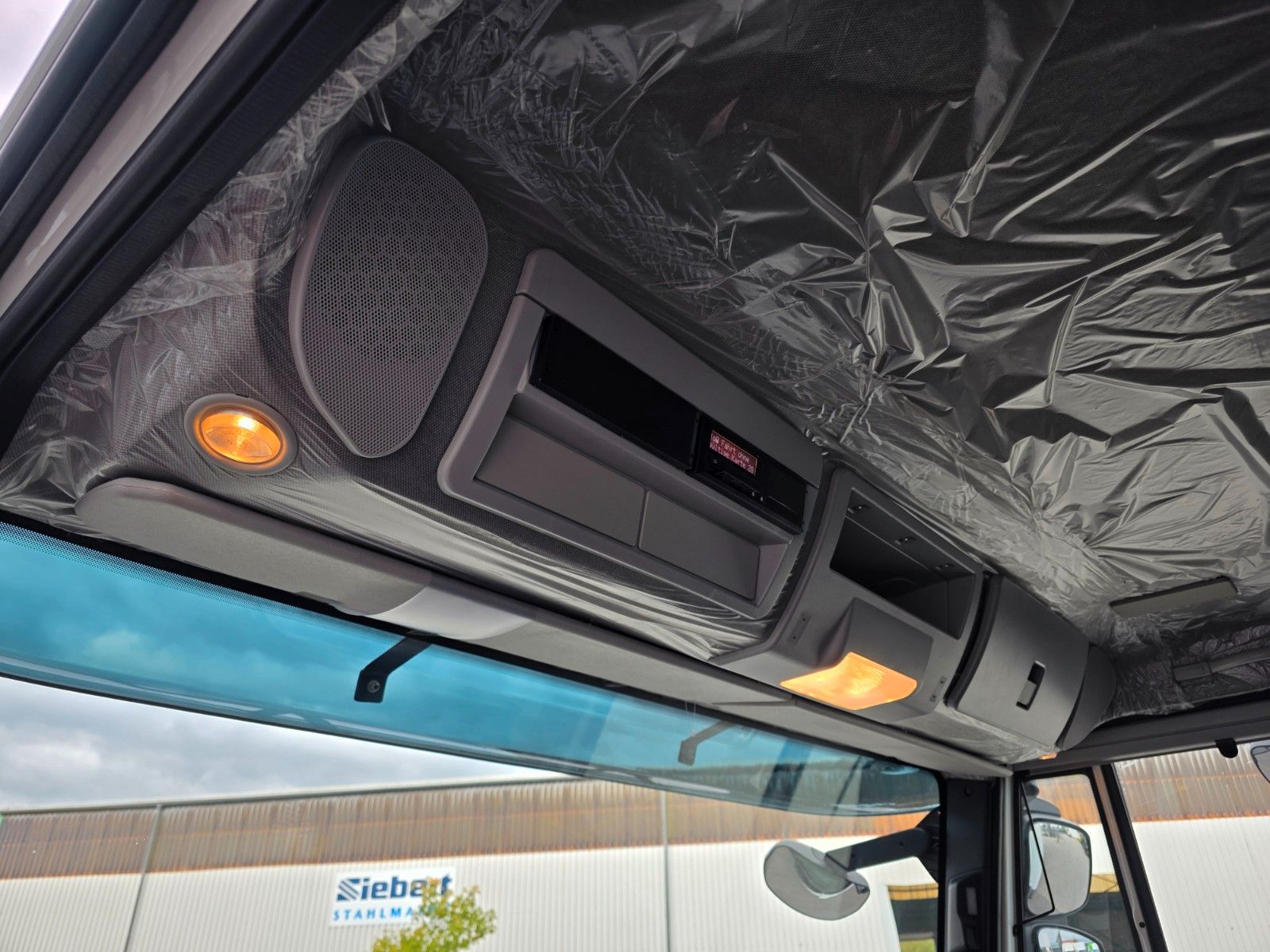 Fahrzeugabbildung Iveco Eurocargo ML75E19/P LBW 1.000kg 3 Sitze Klima