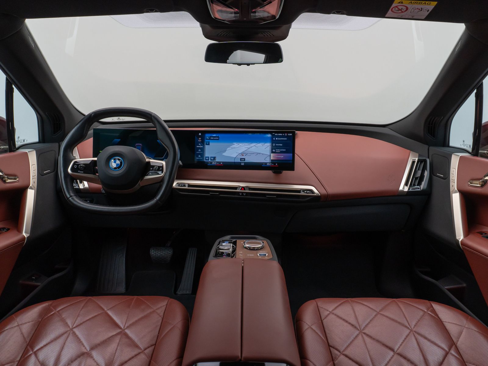 Fahrzeugabbildung BMW iX xD50  Sport Pano Sky-Lounge 360°Laser SoftCl
