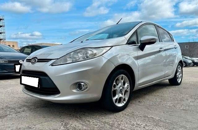 Ford Fiesta Allwetter TÜV & ZAHNRIEMEN NEU KLIMA