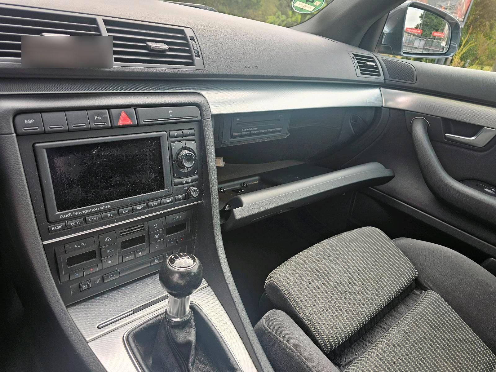 Audi A4 2005 — photo 10
