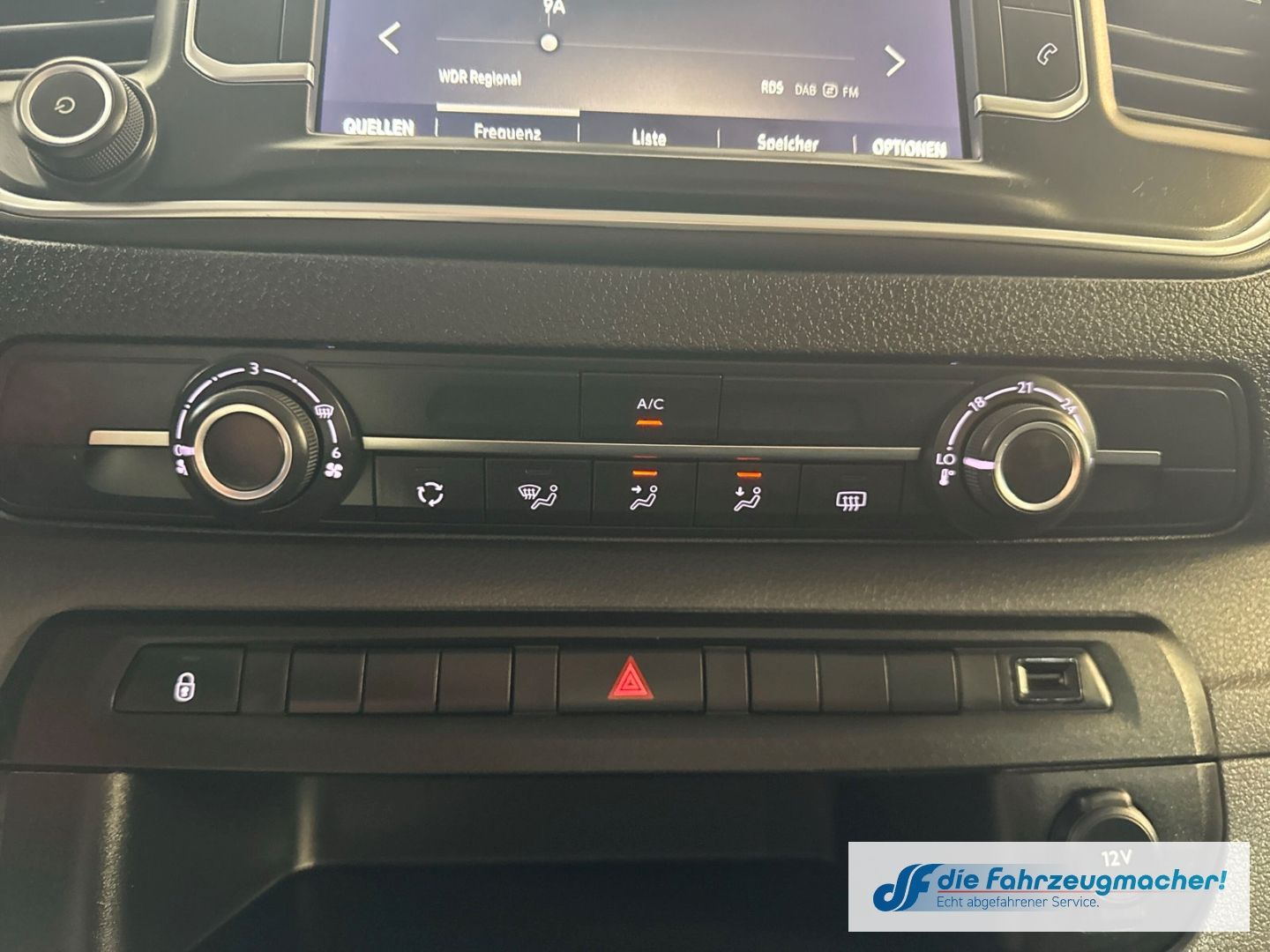 Fahrzeugabbildung Opel Vivaro Kombi L 1.5 D EU6d Apple CarPlay Android
