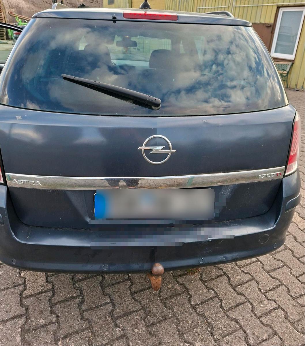 Opel Astra 2010 — photo 6