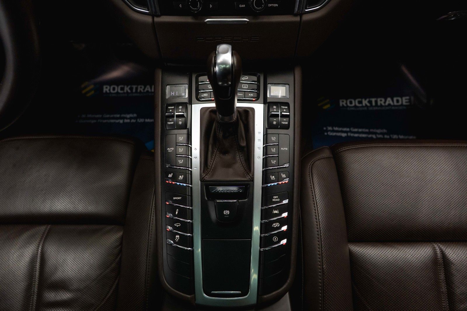 Fahrzeugabbildung Porsche Macan Turbo Sport-Design Chrono+ *Pano*DAB*LED*