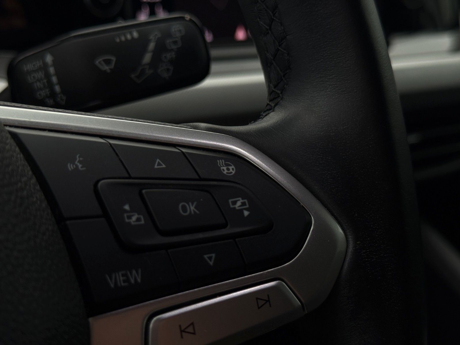 Fahrzeugabbildung Volkswagen Golf VIII Lim.*Bhz.Lenk*Virt.Cockpit*Carplay*LED
