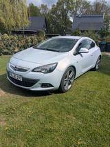 Opel Astra J GTC 2.0 CDTI Xenon - Opel Astra mit Diesel-Antrieb: Kleinwagen