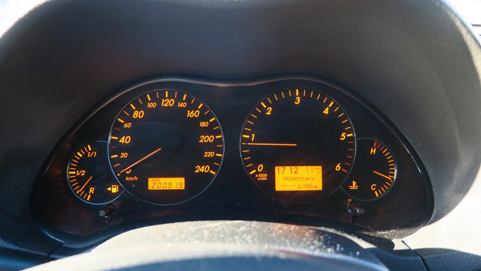 Toyota Avensis 2006 — photo 10