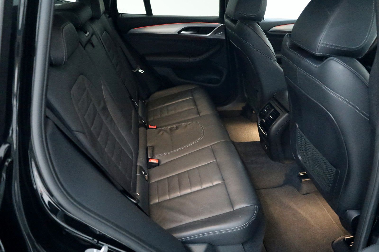 Fahrzeugabbildung BMW X3 xDrive 30d M Sport Leder,Navi,LED,Panorama,SH