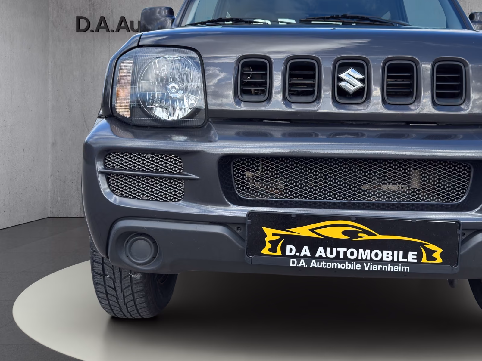 SUZUKI JIMNY 1.3 VVT 86ch 4X4 - CONFORT - ATTELAGE - SIÈGES CHAUFFANTS - PNEUS 4 SAISONS - BARRES DE TOIT
