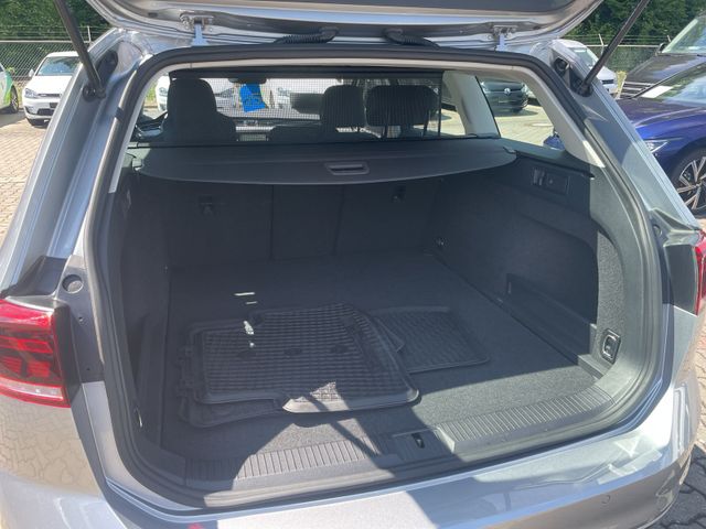 Passat Variant Conceptline TSi DSG Navi Standh.