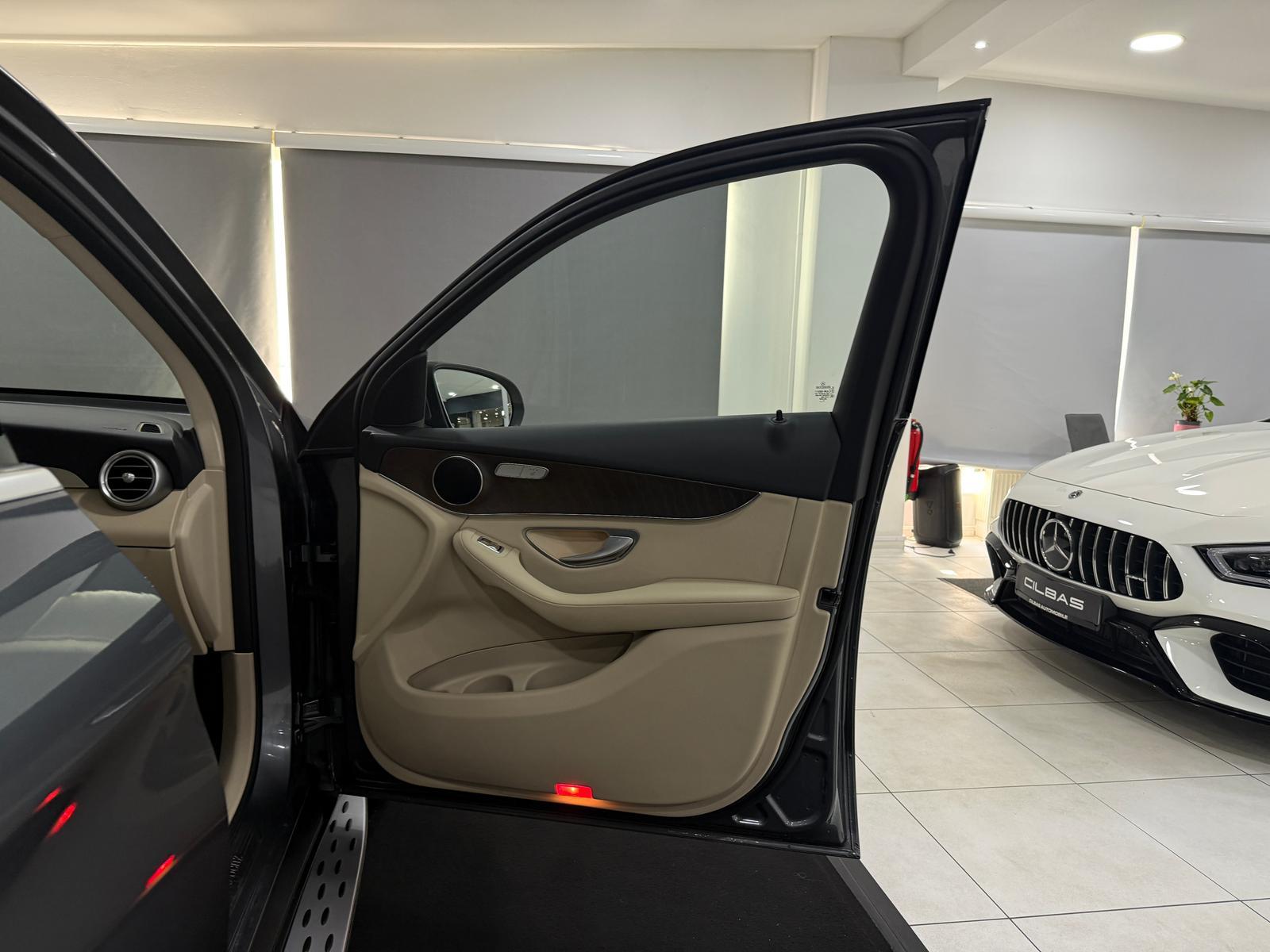 Mercedes-Benz GLC 250 4M 9G LUXURY*LEDER-BEIGE*PANO*360*DISTR*