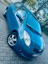 Toyota Yaris Executive  Automatik VVT-i Motor - Toyota Yaris Executive mit Benzin-Antrieb