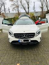 Mercedes-Benz GLA 220d 4MATIC