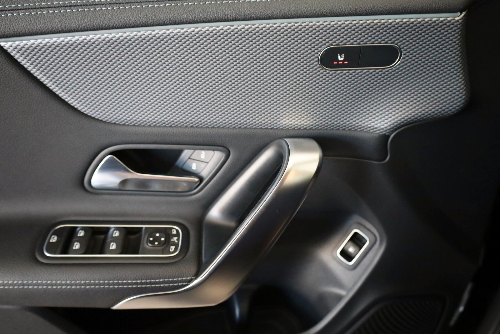 Fahrzeugabbildung Mercedes-Benz CLA 250 e Coupe Progressiv,Leder,Navi,LED,Kamera