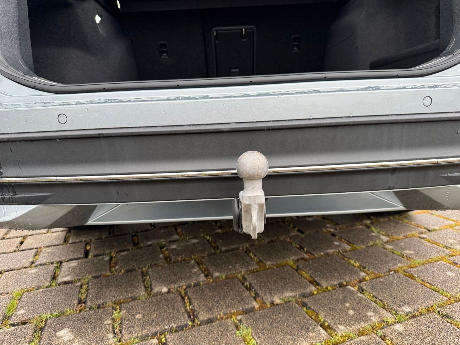 Fahrzeugabbildung Volkswagen Passat Variant 1.5 eTSI Business