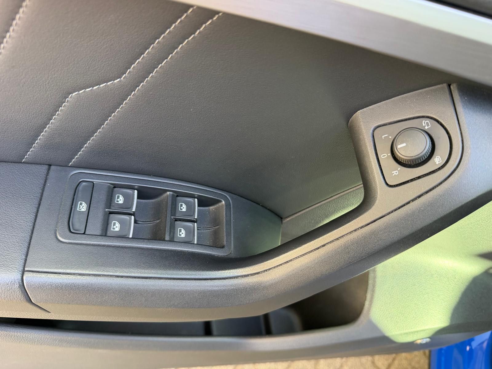 Fahrzeugabbildung SEAT Ateca 2.0TDI FR-Line VIRTU+LED+SHZ+KAM+TEMP+AHK+