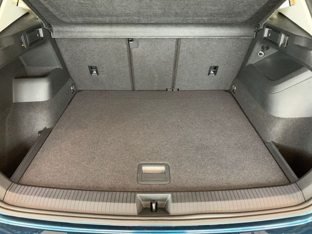 Tiguan 2.0 TDI DSG LIFE AHK+LED+ALU+NAVI+KAMERA