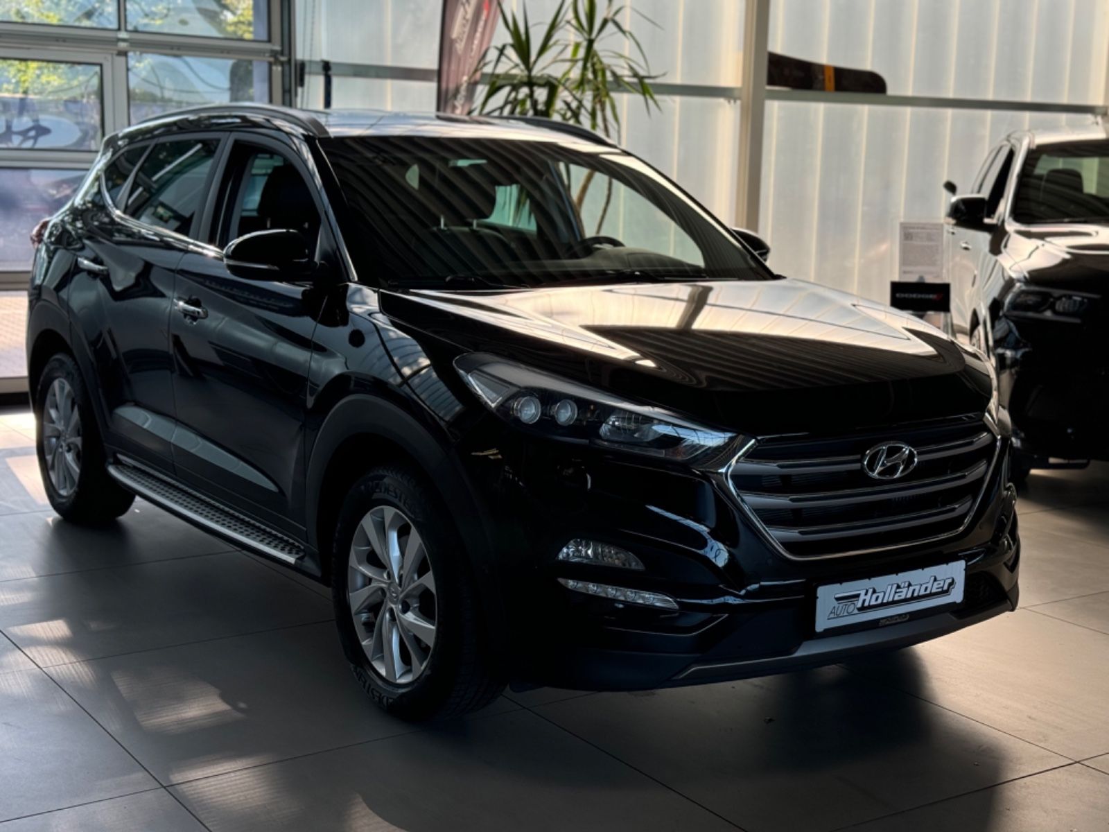 Fahrzeugabbildung Hyundai Tucson 2.0CRDi Premium 4WD "Garantie AHK Leder"