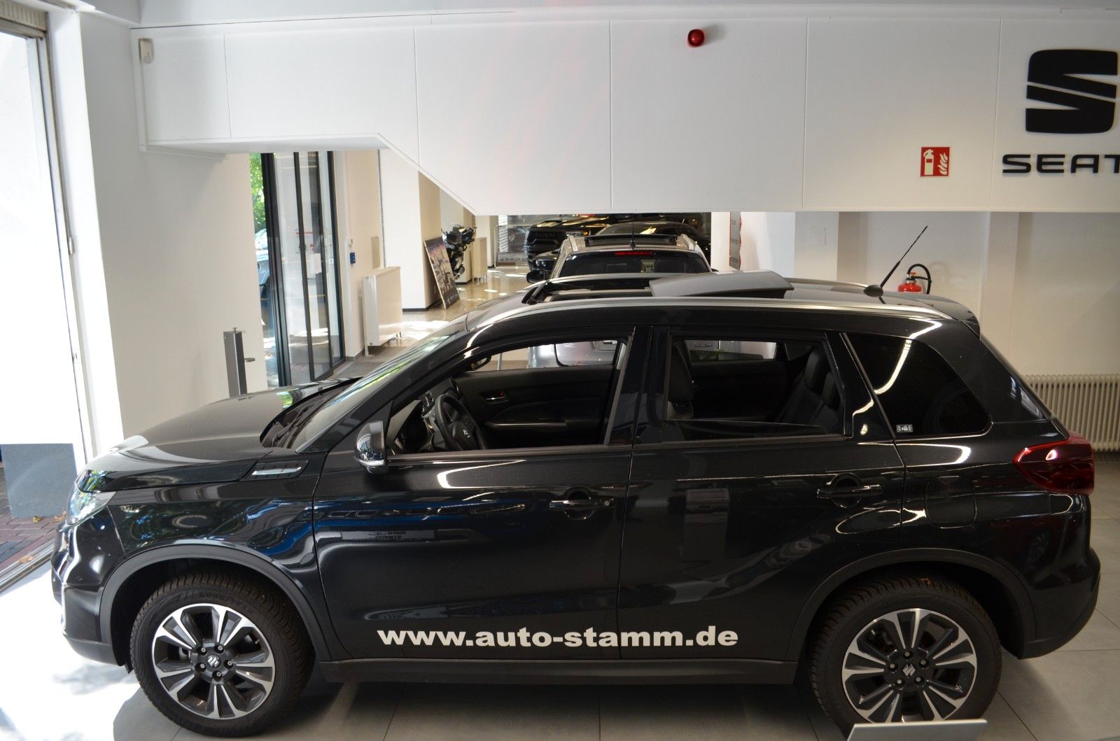 Fahrzeugabbildung Suzuki Vitara 1.4 BOOSTERJET Hybrid Comfort+ Allgrip