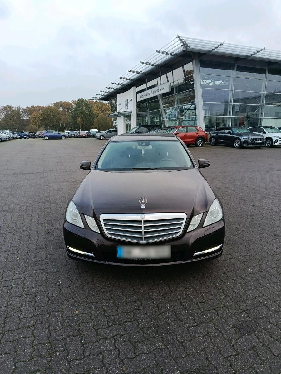 Mercedes-Benz E 220