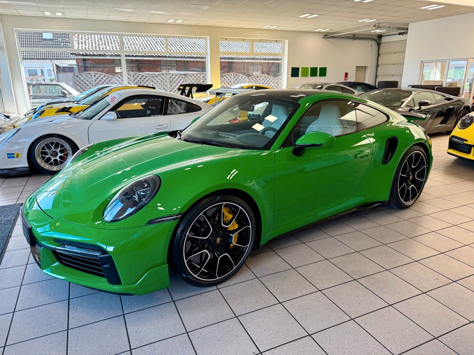 Fahrzeugabbildung Porsche 991 992 Turbo S PTS/LIFT/SportDesign/Burmester