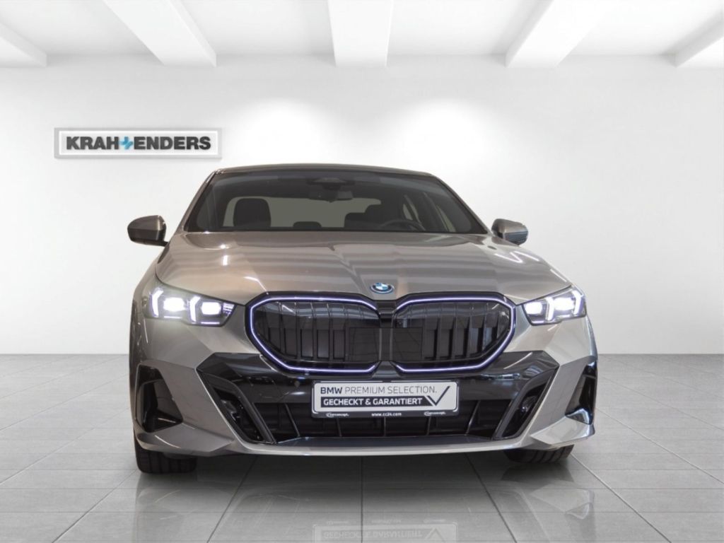 BMW 530 exMSport+AHK+Panorama+Navi+HUD+LED+RFK+Leder imagem 2