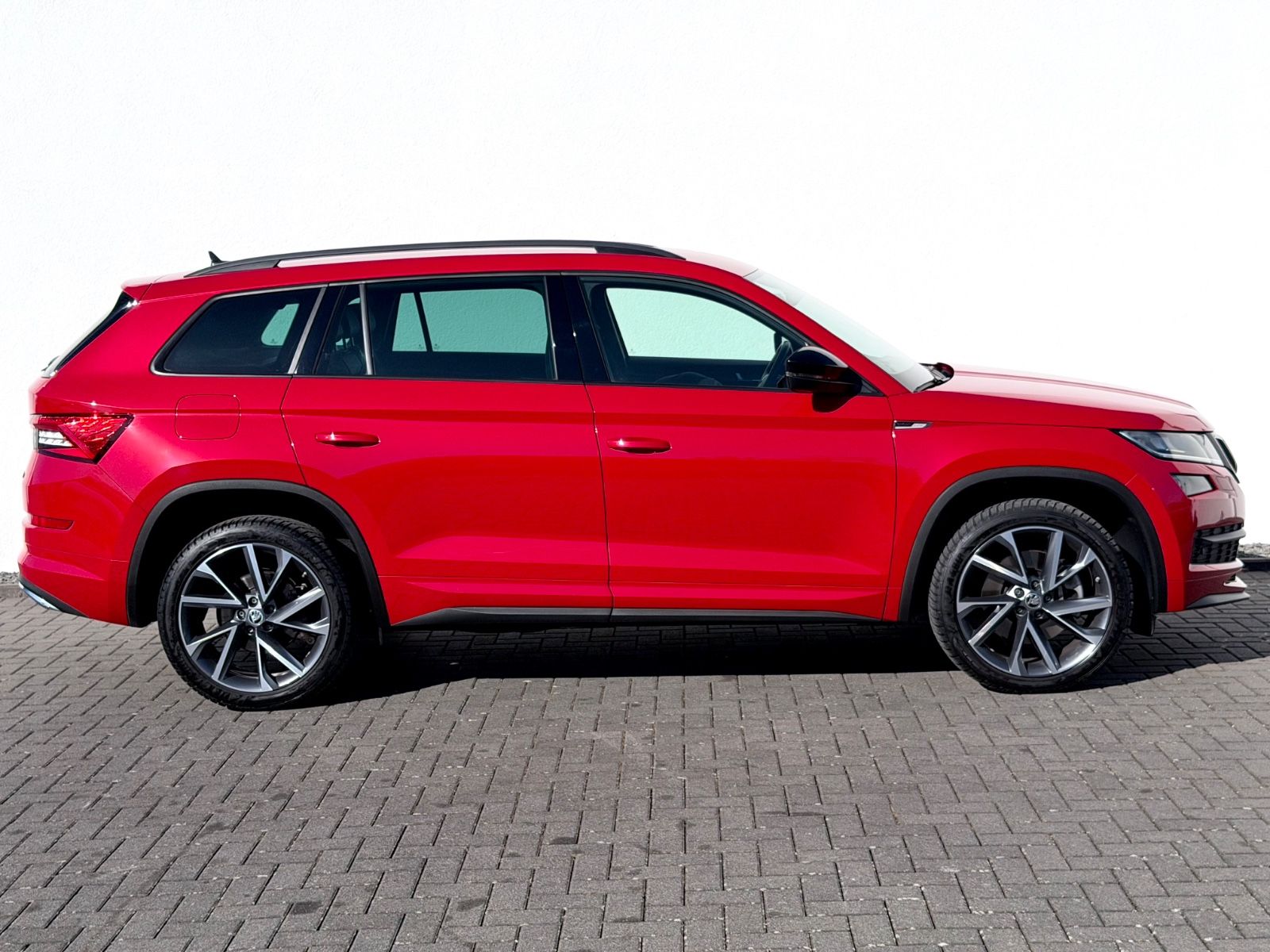 Skoda Kodiaq Sportline 2.0 TSI DSG 4x4 /NAVI/LED/AHK/ foto 4