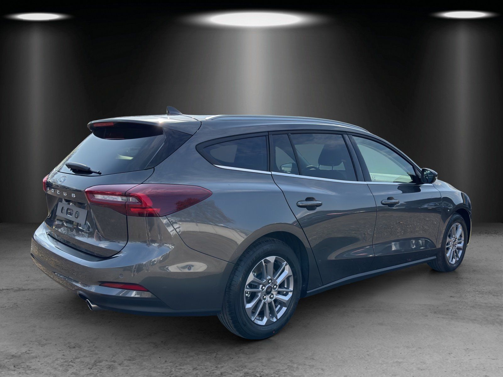Fahrzeugabbildung Ford Focus Turnier Titanium X 155PS B&O eCall Winter
