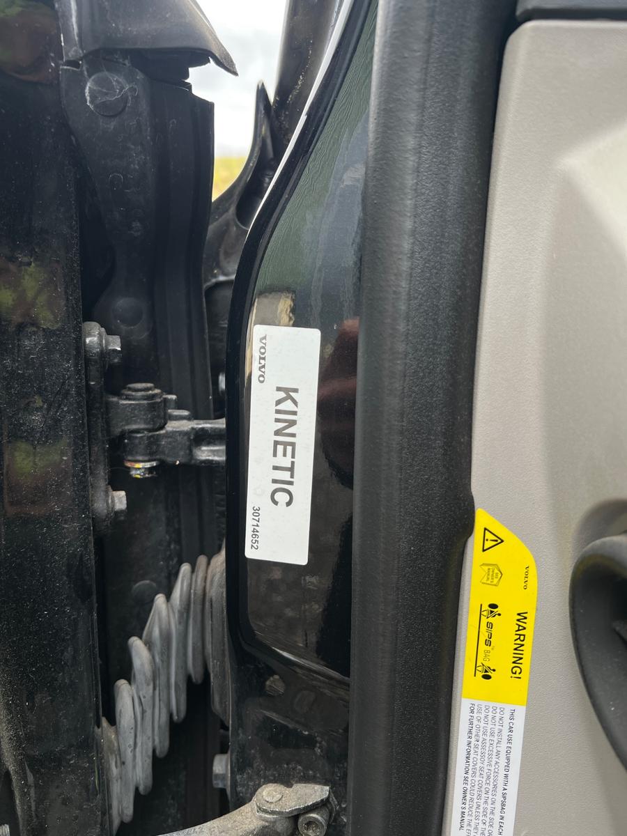 Volvo V50 2004 — photo 15