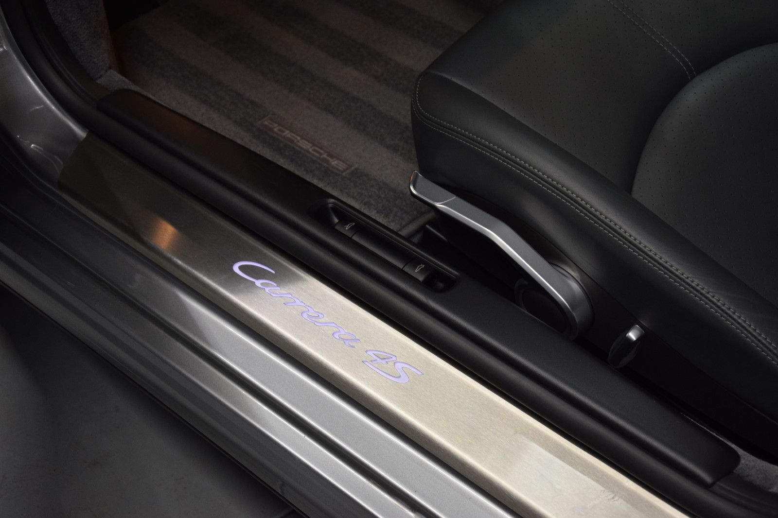 Fahrzeugabbildung Porsche 997 Carrera 4S Coupé Chrono-Plus Sport-AGA Bose