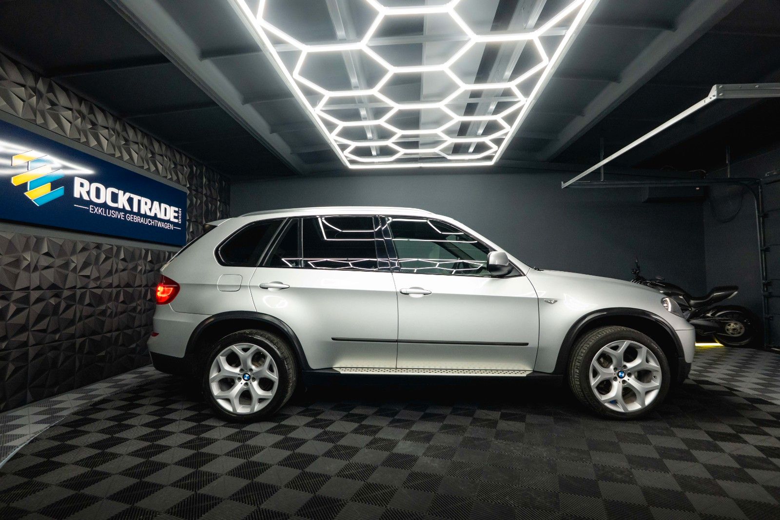 Fahrzeugabbildung BMW X5 xDrive 30d M Sport *TÜV NEU*Xenon*Facelift*