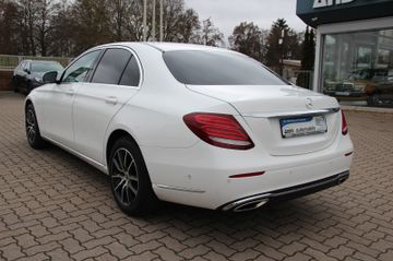Mercedes E 200 - 4