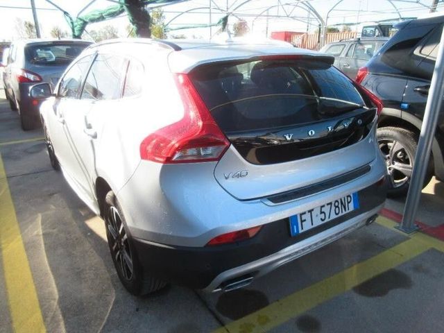 Volvo V40 D2 R-design