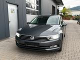 Volkswagen VW Passat 2.0TDI/WENIG KM/2.HAND/8fachbere... - Volkswagen Passat: W 8