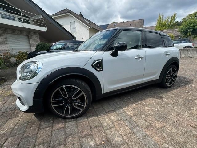 MINI Countryman S (Cooper) Cooper S  JCW Trim