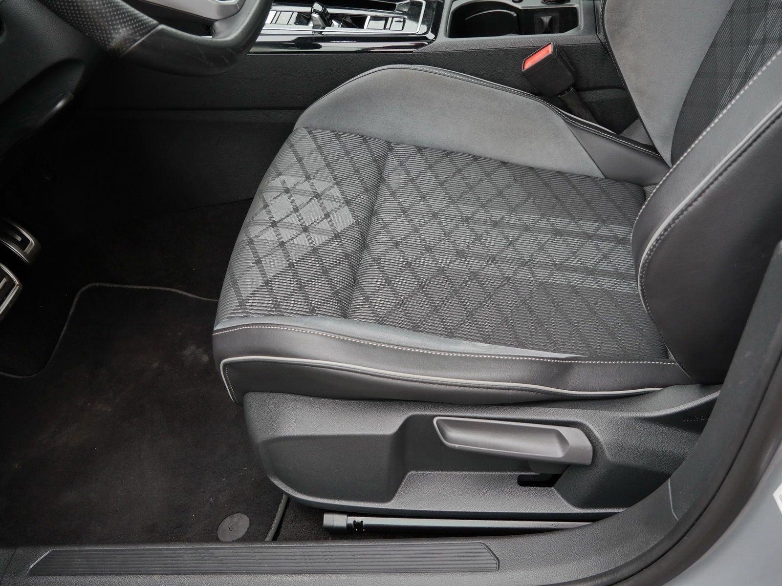 Volkswagen Golf - Bild 21