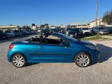 Peugeot PEUGEOT 207 1.6 HDi 110CV CC Féline - Peugeot 207 mit Diesel-Antrieb: 1.6