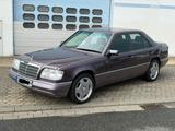 Mercedes-Benz E 320/Automatik/Klimaa/H-Zulassung - gebrauchte Mercedes-Benz E 320 aus dem Jahr 1994