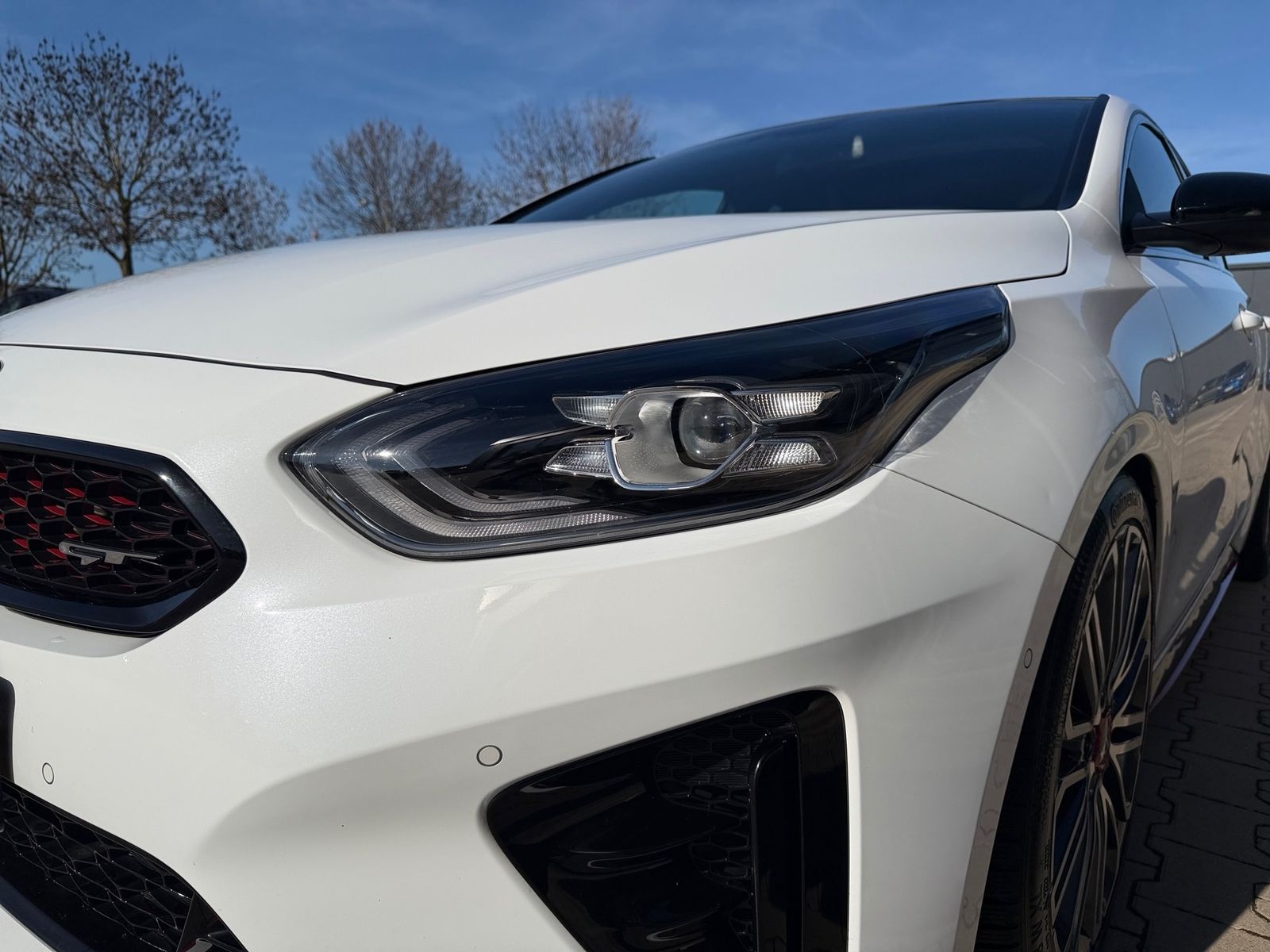 Fahrzeugabbildung Kia PROCEED 1.6T DCT7 GT NAV KOMF GD BASTUCK