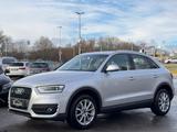 Audi Q3 2.0 TDI quattro DSG/1.Hand/Bi-Xenon - aus 2012: Geländewagen