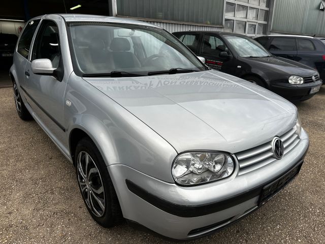 Volkswagen Golf 1.6 Auto