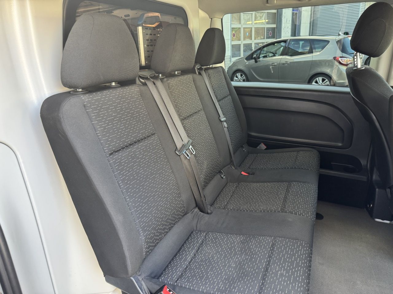 Fahrzeugabbildung Mercedes-Benz Vito 116CDI Mixto extralang 4x4 Klima*AHK*Regale
