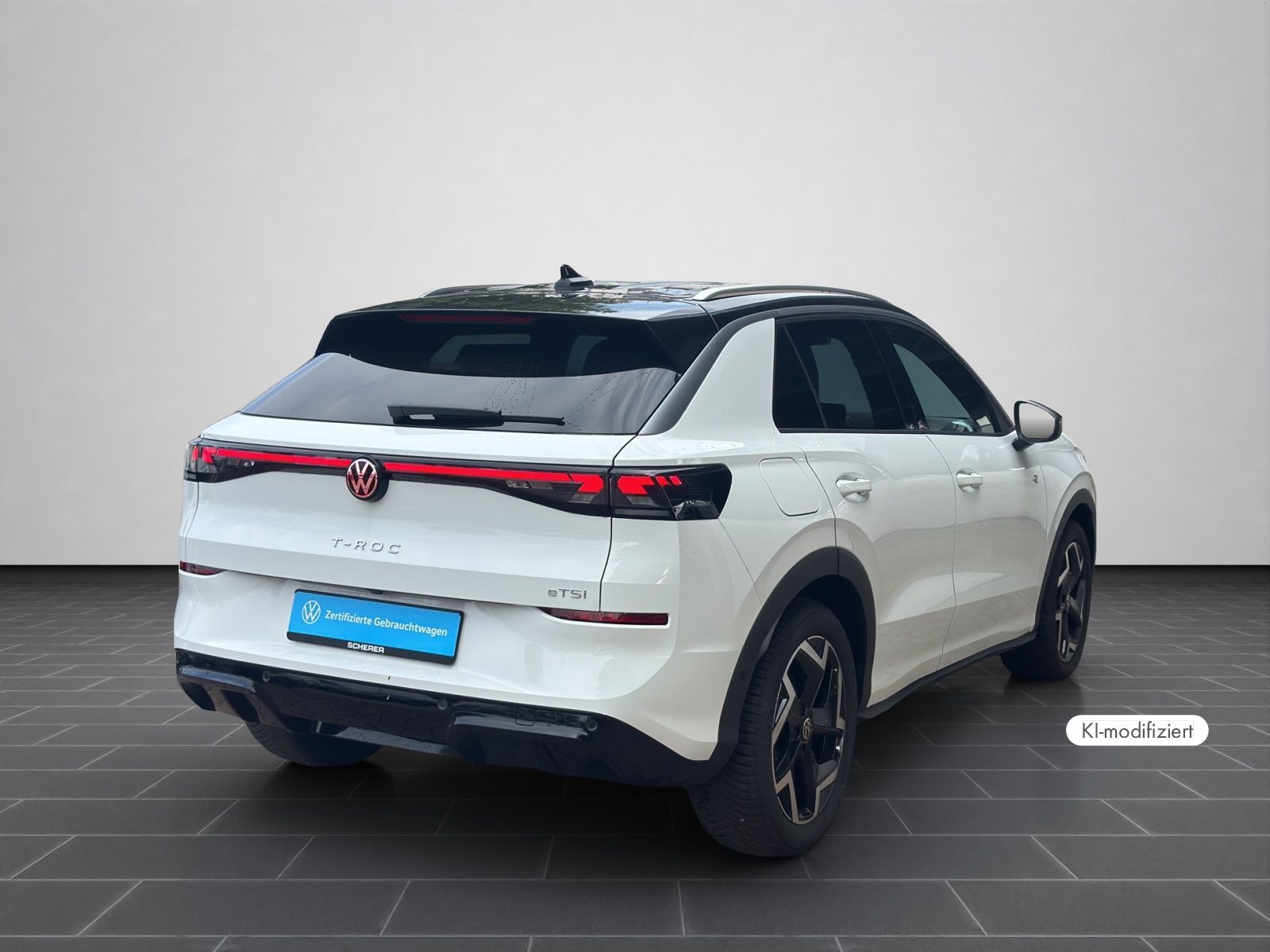 Volkswagen T-Roc R-LINE 1.5 TSI DSG LED PLUS NAVI AHK REAR foto 2