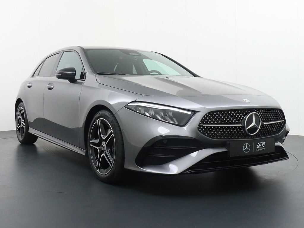 Mercedes-Benz A 180 Star Edition AMG Line | Voorstoelen Verwar