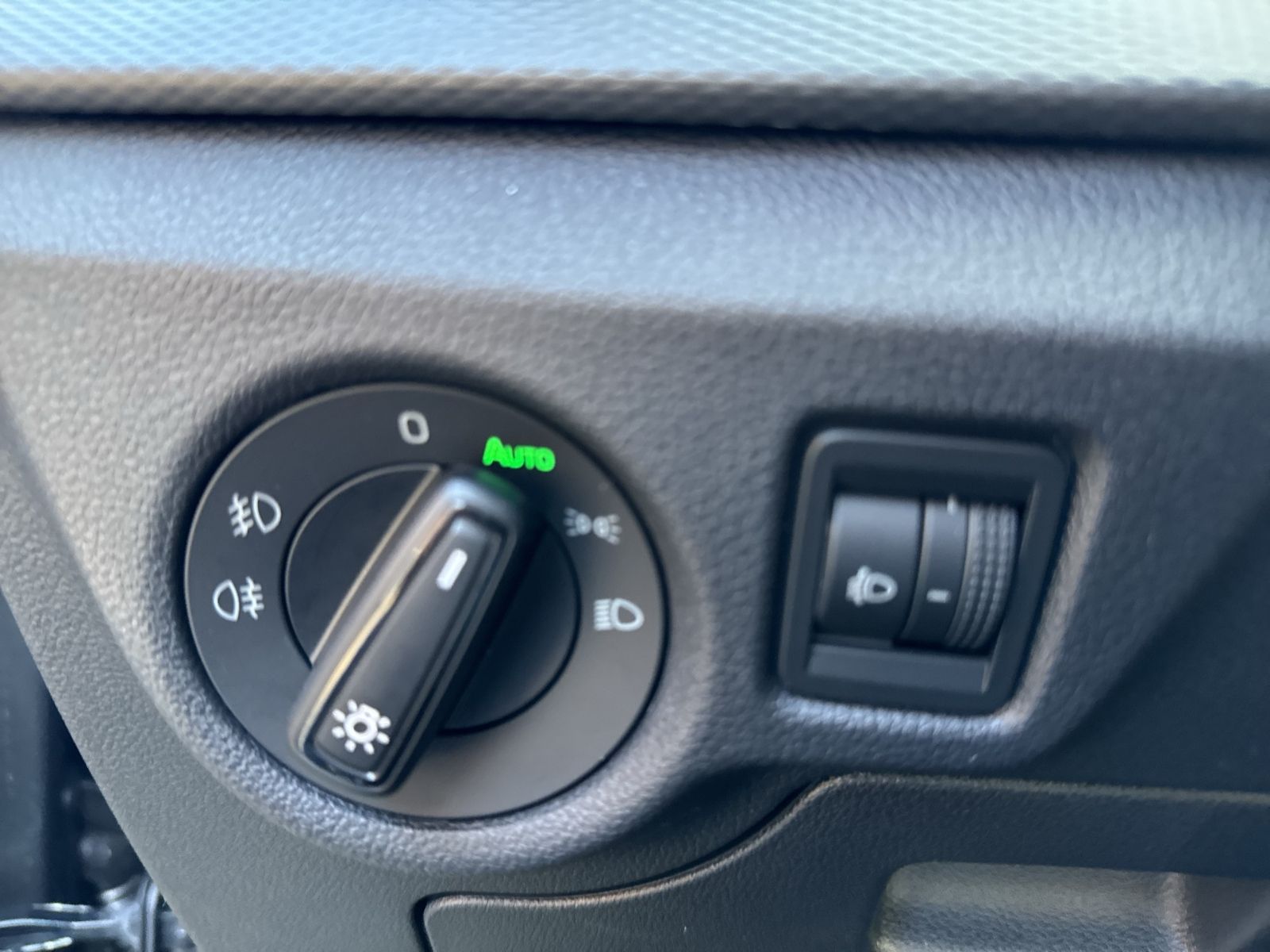 Kamiq 1.0 TSI Essence, Smartlink, Bluetooth, Win